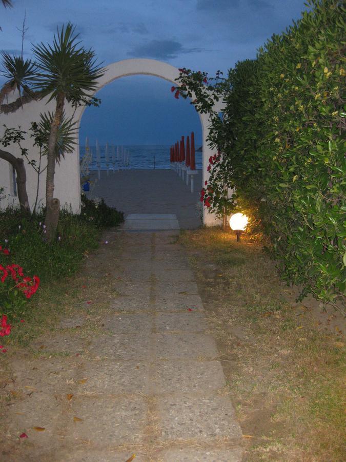 Hotel Silvi Silvi Marina Zewnętrze zdjęcie